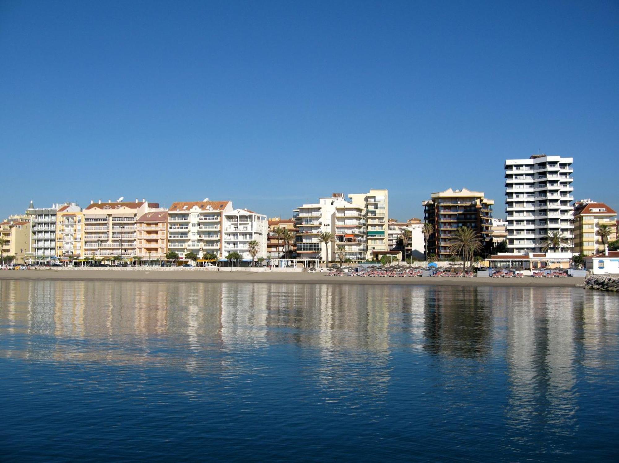 Apartment Calle Larga Fuengirola Bagian luar foto